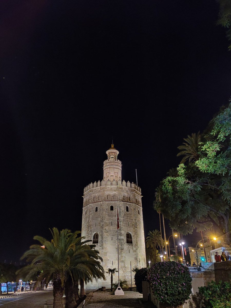 Here are night photos of some building & towers i don't know the name off but it is all near the Plaza de Espana.