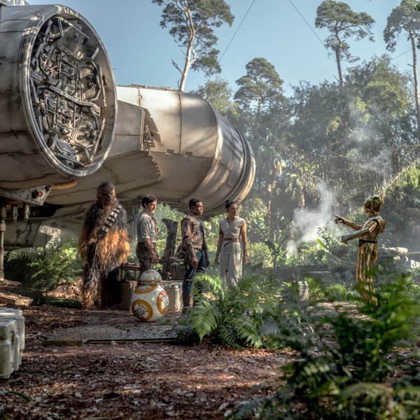 💥 Bien que largement décimée après des batailles terribles dans l'espace et sur la planète Crait, la Résistance est prête à renaître de ses cendres ! 🔥 Star Wars : L'Ascension de Skywalker 💫 bit.ly/35SRACi