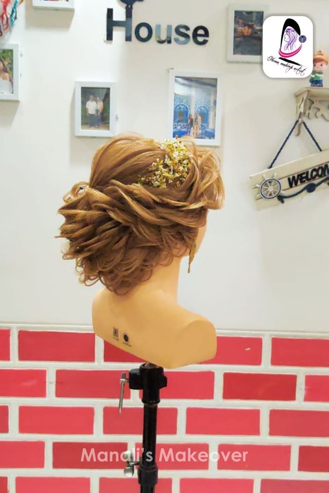 ManaliBridal's tweet photo. Professional Hair Makeup By Professional Makeup Artist Hema Batwal

@ManaliBridal 
Contact : +91 9819579390
Location: #Airoli, #NaviMumbai

#ManaliBridalStudio #makeup #makeupartist #makeupclasses #bridalmakeup #partymakeup #airoli #navimumbai #makeupartistinmumbai #mumbaigirls https://t.co/QivJk6BN21