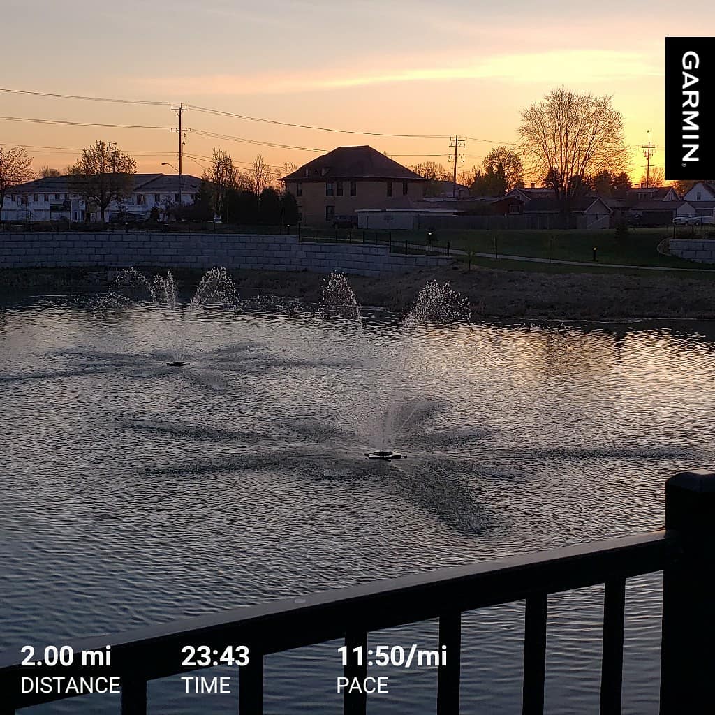runnergirl1612's tweet image. Knee still tender so 2 miles was perfect. It's a bit cool but such a lovely morning. Just me &amp;amp; the birds this morning 😊 Even though it's cool out I still get heated up so I wore my @buff_usa buff to keep the sweat out of my eyes. #BuffBR #Buff #BibChat #BibRavePro