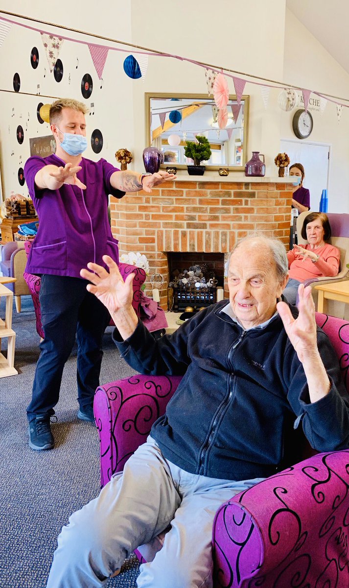 Dawson_Lodge's tweet photo. Stretching those arms & legs this morning 🕺💃👌 🤗🌈#Here4OurResidents #Wednesdaymotivation #keepingfit #beatingisolation @Dawson_Lodge @AnchorHanover @AnchorJobs @CareQualityComm @Link_ages https://t.co/dGy3iKMd8V