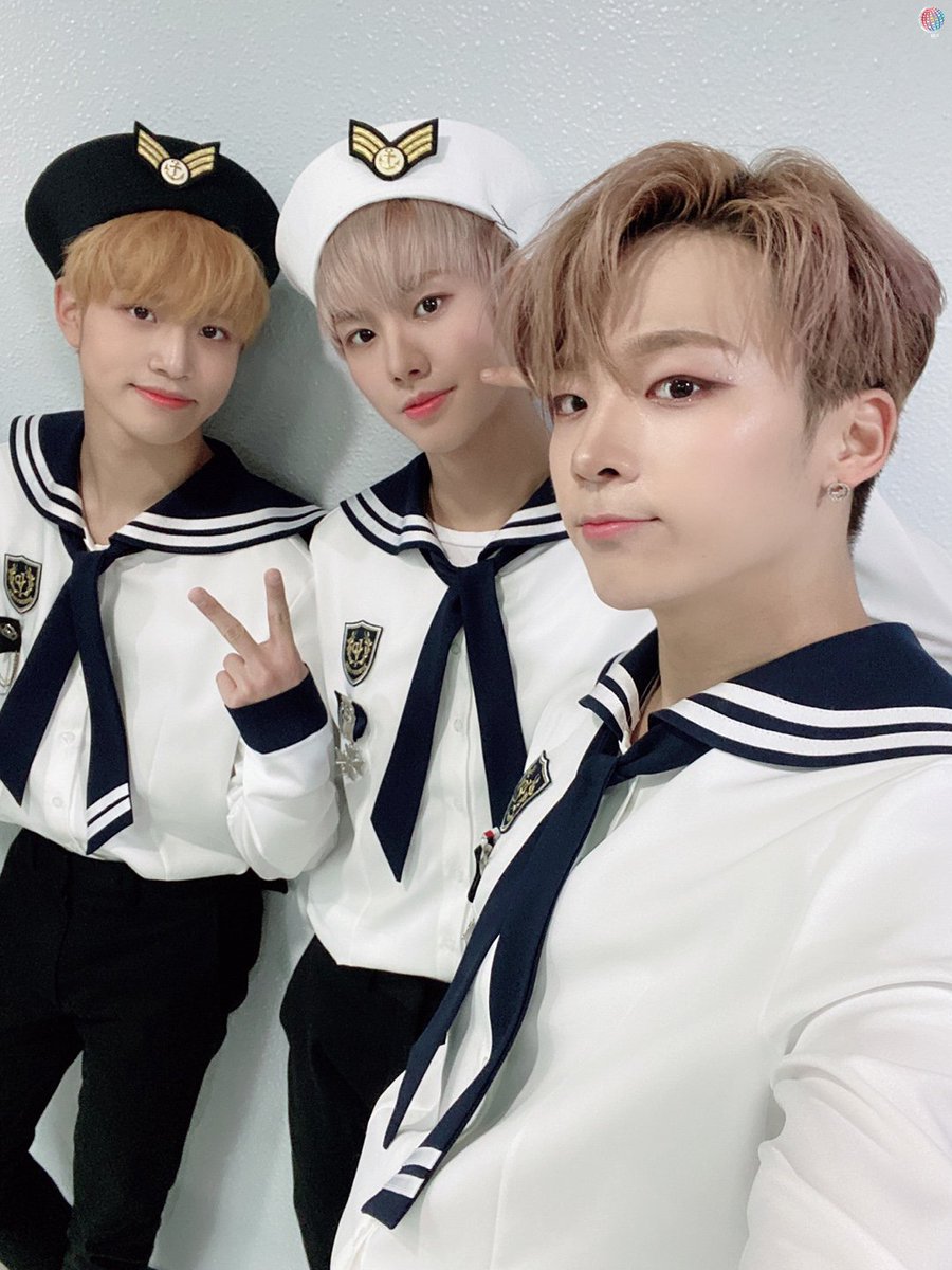 오랜만에 보는 #MCND 래퍼라인 조합⚓

#캐슬제이 #Castle_J #빅 #BIC #윈 #WIN
#SCHOOL_AGE #떠 #Spring