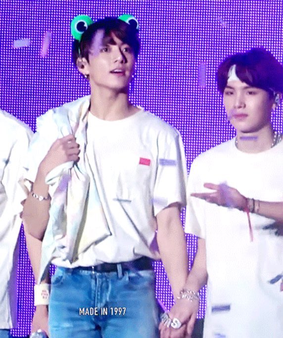 yoonkook holding hands in different ways: a thread ()