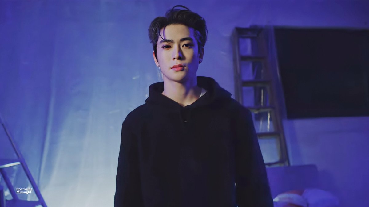 𝙎𝙥𝙖𝙧𝙠𝙡𝙞𝙣𝙜𝙈𝙞𝙙𝙣𝙞𝙜𝙝𝙩 tweet media