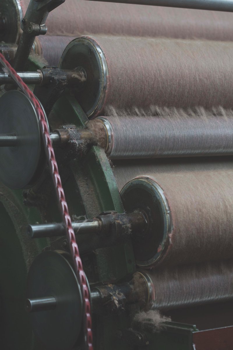 MartynWhiteLDN's tweet photo. A behind-the-scenes tour of the @Johnstons_Elgin mill, discovering the heritage, skill, and craft that goes into their cashmere and wool textiles: https://t.co/iSgnZRVl0V #johnstonsofelgin #cashmere #woolmill https://t.co/vYNzmitmwU