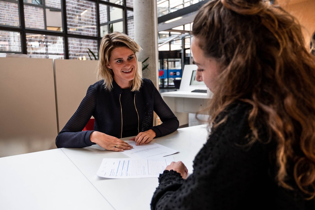 #Stage lopen bij ons?! Wij zoeken per september twee #stagiairs voor de afdeling Personeel, Organisatie &amp; Ontwikkeling. 
Wil jij over het vakgebied #HRM in de volle breedte leren? bit.ly/3bq1Wul
Wil jij alles leren over werving en selectie? bit.ly/3cy52hi