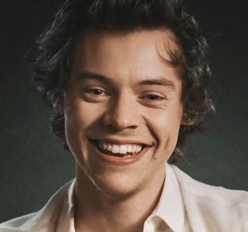 Thread of harry smiling