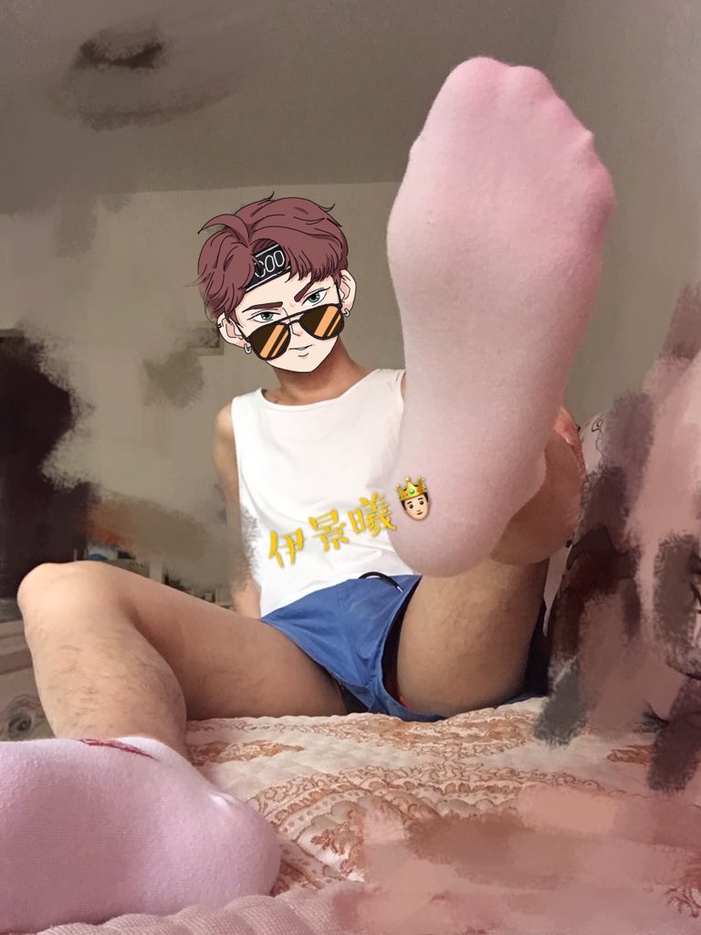手机修好啦😅可以自拍了🤳🉑👅🦶？