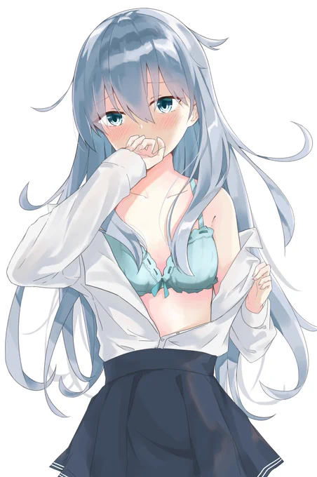 恥ずかしいけど下着見せてくれる響ちゃん 