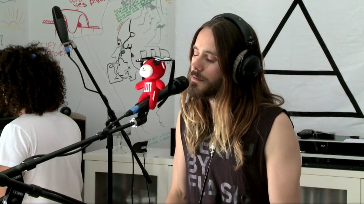 antonellaa_12's tweet photo. Watching #JaredLetoLive , listening to your wonderful voice and crying... Thank you @JaredLeto for coming into my life when I needed you, for always being there, for changing my world in the most beautiful way possible ❤ I love you truly with all my heart and I forever will ❤❤ https://t.co/c7TwkJQXdI