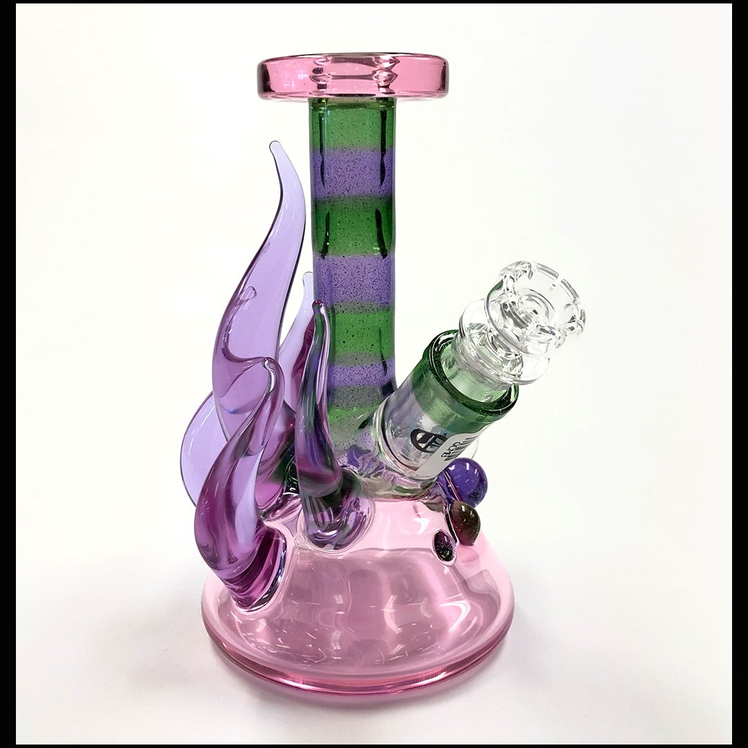 JsSmokin's tweet photo. https://t.co/hcN3Ybt2qu
Custom Mini Beaker Rig 🔥

#StonerFam #IAmCannabis 
#MiniBeaker #Rig #DabLife 
#WakeAndBake #SmokeSesh 
#THC #MMJ #HighSociety 
#EverythingForYourSmokinLifestyle 
😚☁️ Free shipping!! https://t.co/efuC7PstcV