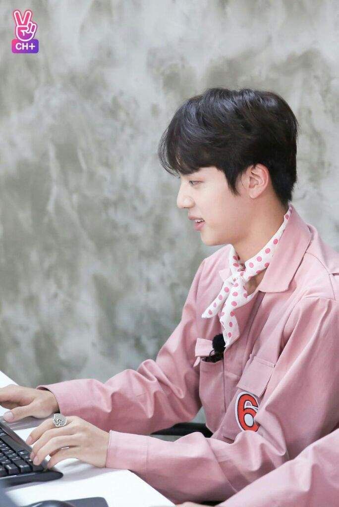 A thread of Jin being pretty in pink  because it’s needed.  #방탄진  #방탄소년단진  #JIN  #석진  #BTS  