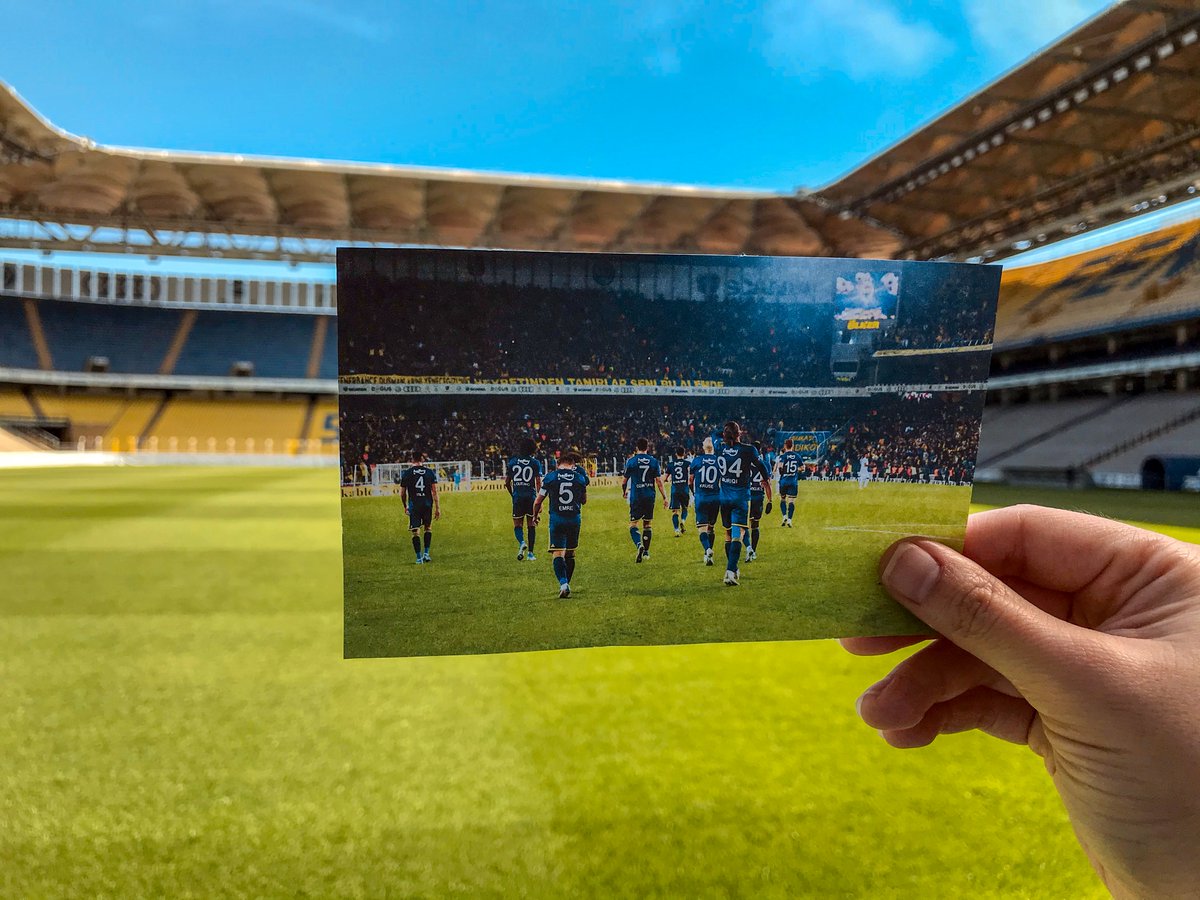 Ben seni kalbimde en derinlere sakladım. 💛💙