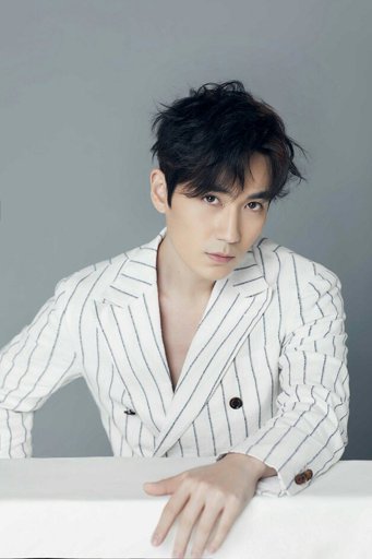 Thai actor Zee Pruk Panich and Chinese actor Zhu Yilong~a thread~why are Asian men hot??