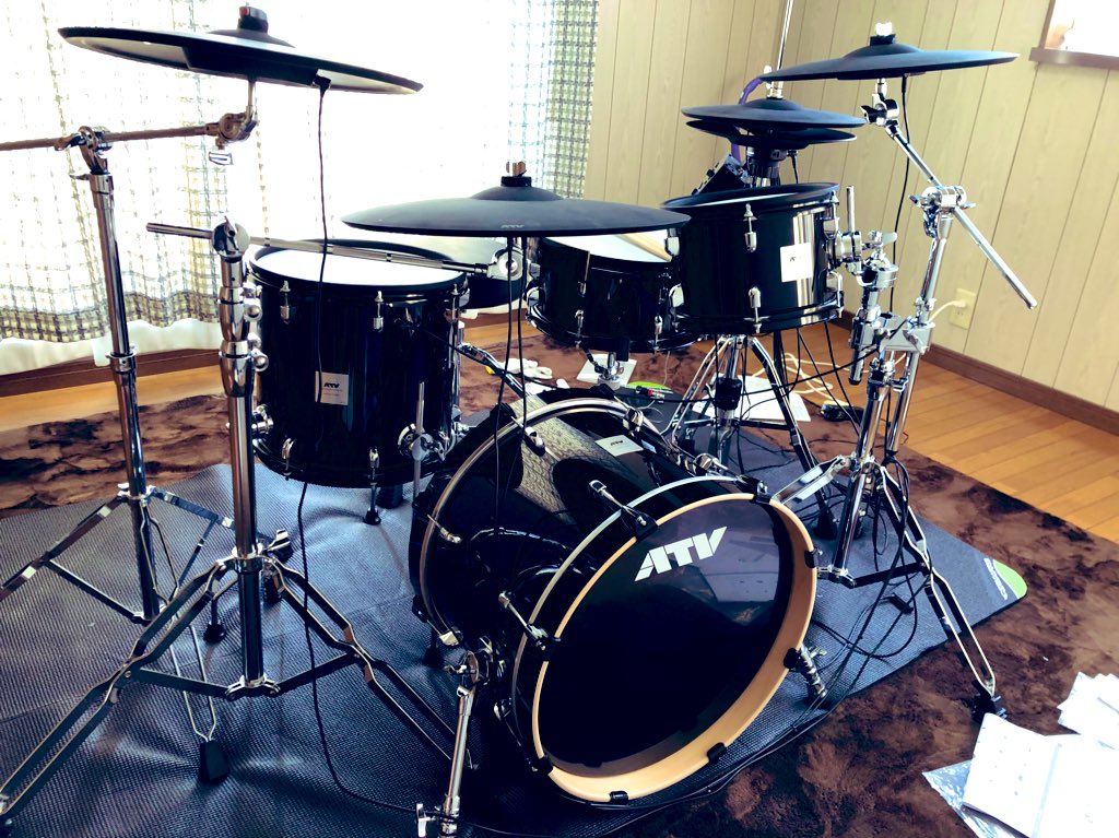 いい音のやつ〜
優勝確定ね。
#みんなの電子ドラムセット見せて 
#aDrums #おうちで叩こう #atvcorporation #電子ドラム #エレドラ