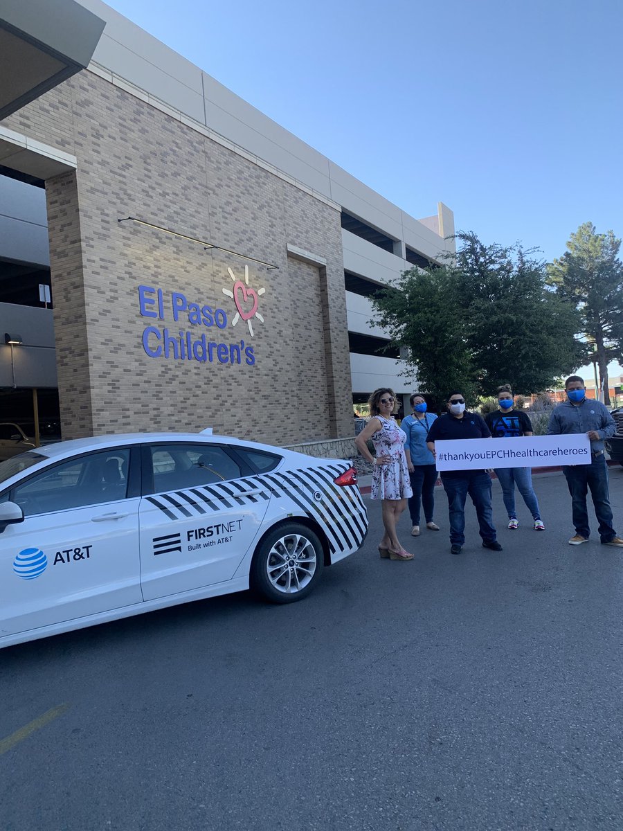 _ZelinaT's tweet photo. AT&amp;T is here for you. In honor of hospital week we raised money and donated breakfast to all the staff just to say thank you. @AtPalmas @BTX_Market @ALifeSculptor @Irene53175639 @FirstNetWTX @ErikaVi59344729 https://t.co/7asUwxC1Sa