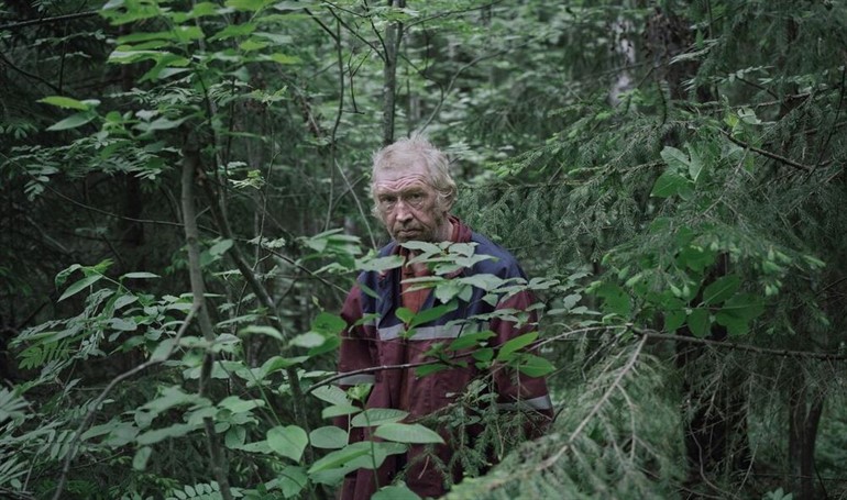 Yalnızlığı bambaşka formlarda kutlayan 7 fotoğraf kitabını derledik. 
bonemagazine.com/tr/art-and-des…