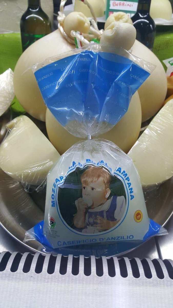 donatocerullo's tweet image. Ho realizzato il profilo social del caseificio della mia ragazza.
Spero possiate darci una mano a crescere con un RT per superare questo momento difficile per tutte le aziende italiane 🙏

Vi aspetto su Instagram!
⬇️⬇️⬇️
instagram.com/caseificiodanz…