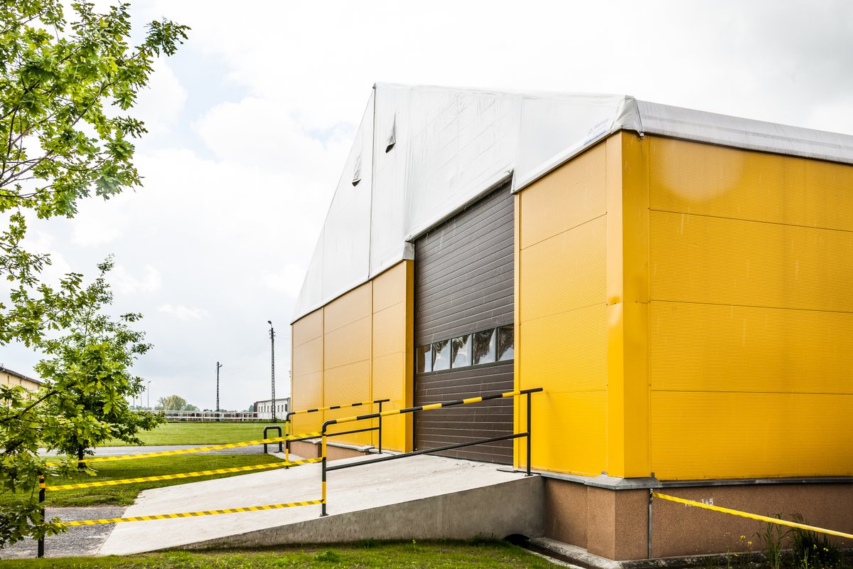 fieldandlawn's tweet photo. We work with a leading manufacturer to deliver the best #IndustrialStructures to the UK. These demountable warehouses are quick to manufacture, fast to build, and can be made to your exact requirements:
#Warehouse #ColdStorage #Distribution #Loading #Exhibition #Protan https://t.co/xHgTPdXkX9
