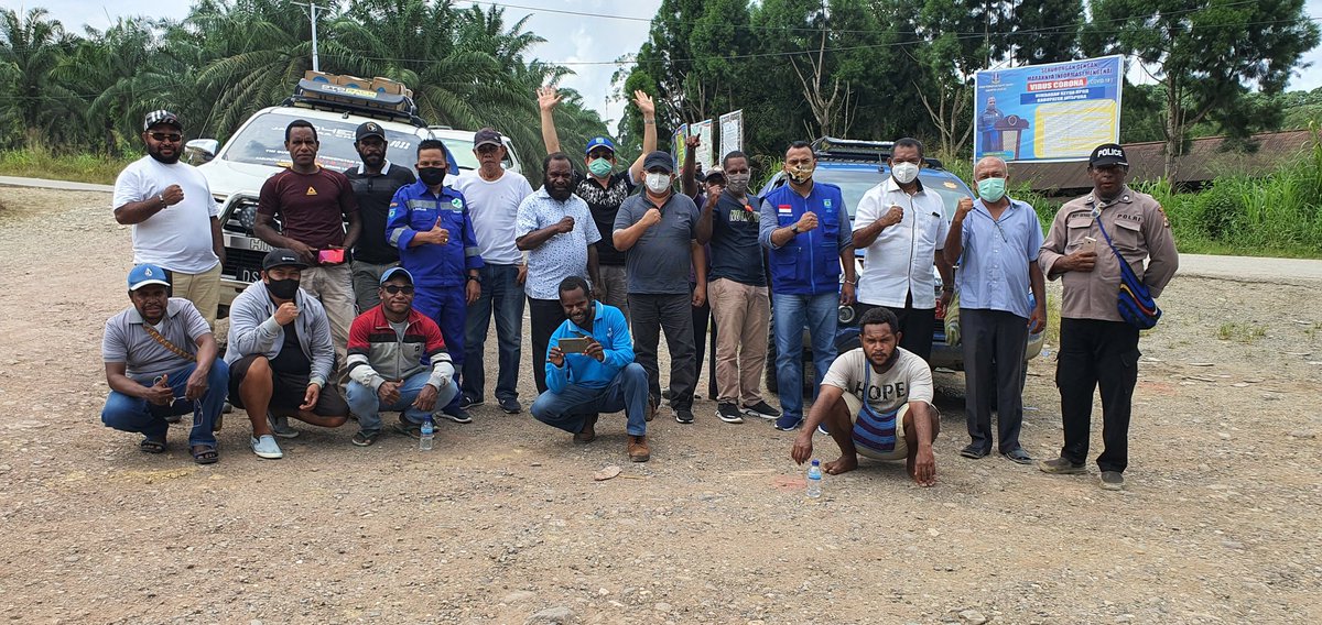 LambertP17's tweet photo. Tim dari pemda Mamberamo Tengah Yg  lagi tunggu Tim yg Masih dari Belakan.. https://t.co/w7QgNdAPwU