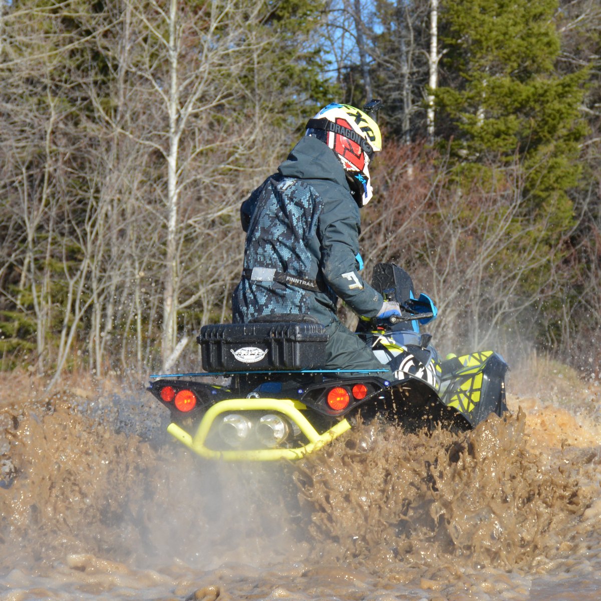How it's going, pals? Are you ready for a ride?

photo by Ricky Basque
⠀
#finntrail