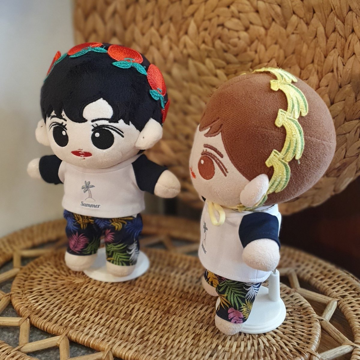 여름맞이 🍎🍌 헤어밴드 오늘부터 주문 가능합니다🏖 리본끈은 뒤로도, 앞으로도 묶을 수 있고 옷 안에 숨겨서 연출도 가능해요 :)

주문은 이곳에서 ▶ deockmarket.co.kr/product/fruitb…