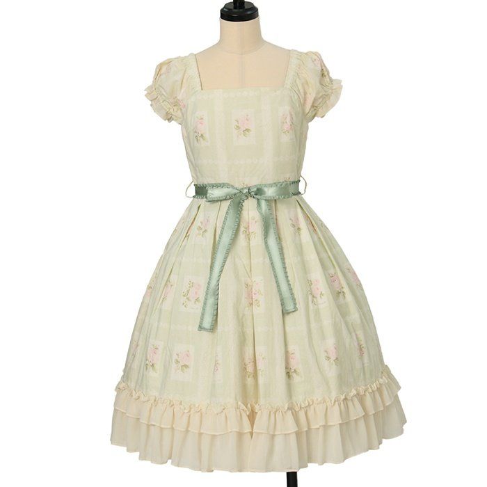 Wunderweltworld's tweet photo. New in stock 👀 Millefleurs 💛 Rose Card OP 💛 https://t.co/SxgEVky8kC #wunderwelt #lolitafashion #classiclolita #millefleurs #floral https://t.co/bUyVl0QHoC