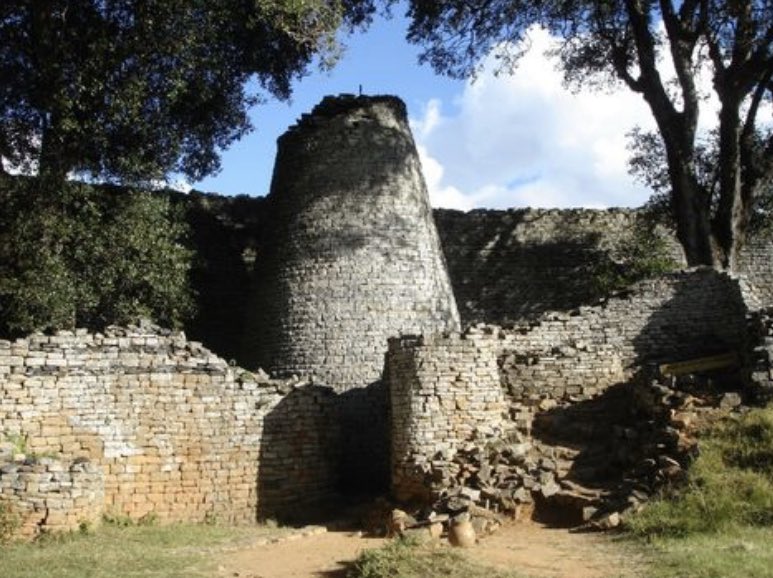 Ophir, the biblical land where King Solomon received precious items such as ivory and gold, is believed by some scholars to be the present location of Zimbabwe. #afrofacts #Zimbabwe #greatzimbabwe