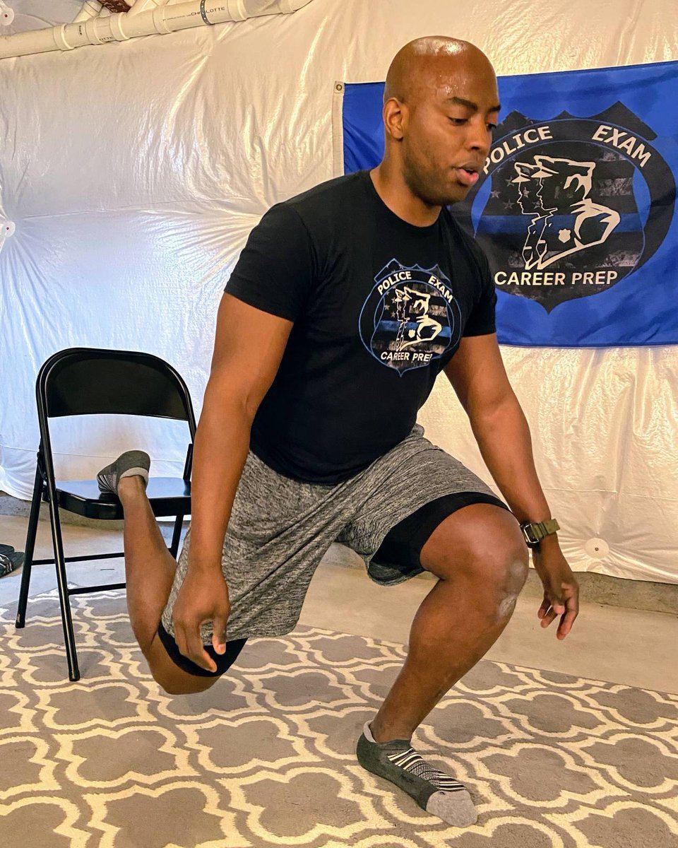 Police_Prep's tweet photo. Instructor Pinckney lead our virtual roll call on Sunday and pushed our students to feel the burn on some of his killer leg exercises! ๐ฅ#policeprep #virtualRollCall #socialdistancing #mentorship #stayinghomesaveslives https://t.co/gOCdGZM1C2