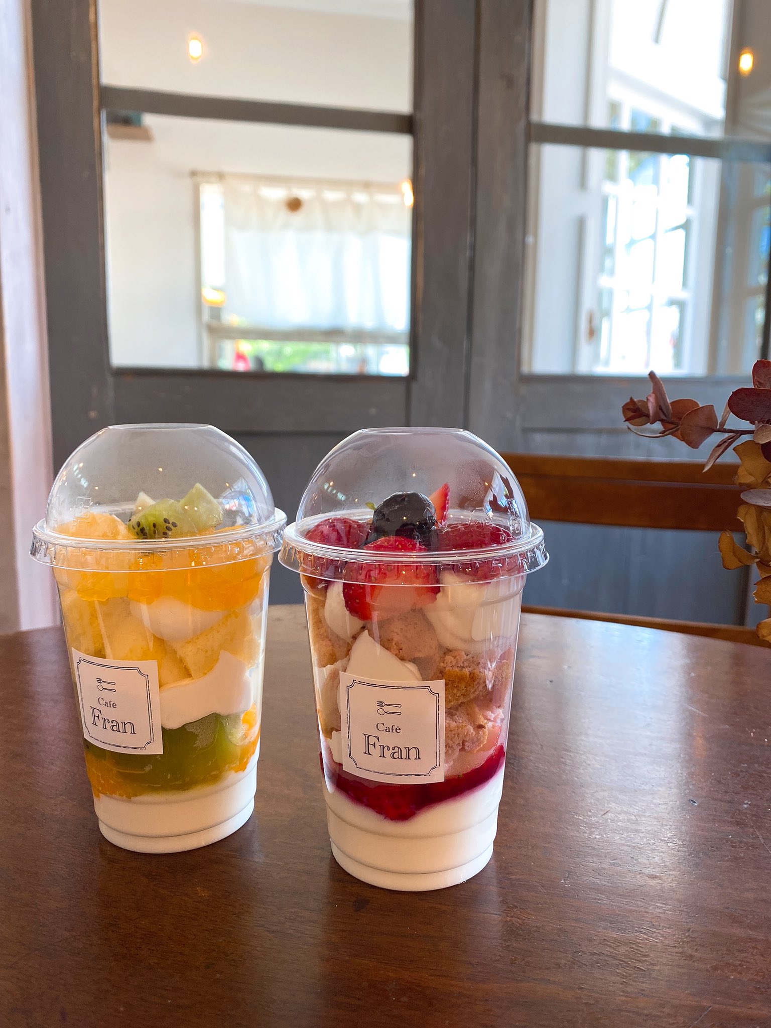 さとみ トライフル いちご シトラス フルーツもシフォンケーキも パンナコッタも美味しかった クッキー シフォンケーキや焼き菓子の種類も豊富で いくつか購入 Cafefran カフェフラン テイクアウト営業 コロナのせい 四日市 三重 おしゃれ