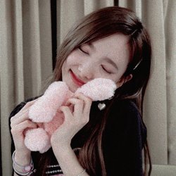 cheesy_kimbapp's tweet photo. @nayeonlyy https://t.co/th0oPPZKI3