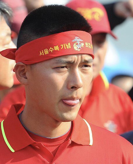  #Hyunbin - “I Am A Marine” (cont’d)Pt 7 of 10This is  #Hyunbin at the Seoul Reclamation Anniversary Marine Marathon Competition