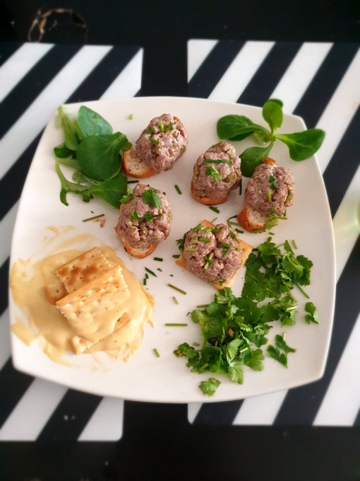 Y ahora siiiii listo para comer  Bon apetit 😋 https://t.co/iZQo2lcFIe<a href="/tag/playa"class="tags"><span>#playa</span></a><a href="/tag/verano"class="tags"><span>#verano</span></a><a href="/tag/badalona"class="tags"><span>#badalona</span></a>