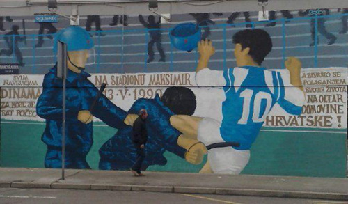 Pourtant cet événement reste encore pour les Croates un événement fondateur de leur nation. Ainsi, à l’entrée du stade de Zagreb, une plaque rend hommage "Aux supporters de l’équipe qui, sur ce terrain, ont entamé la guerre contre la Serbie le 13 mai 1990".