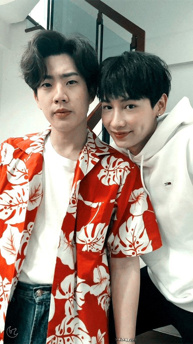 BLworld_fandom's tweet photo. White and Red = #OffxGun
#TheoryOfLove https://t.co/RZvOp6hOCL