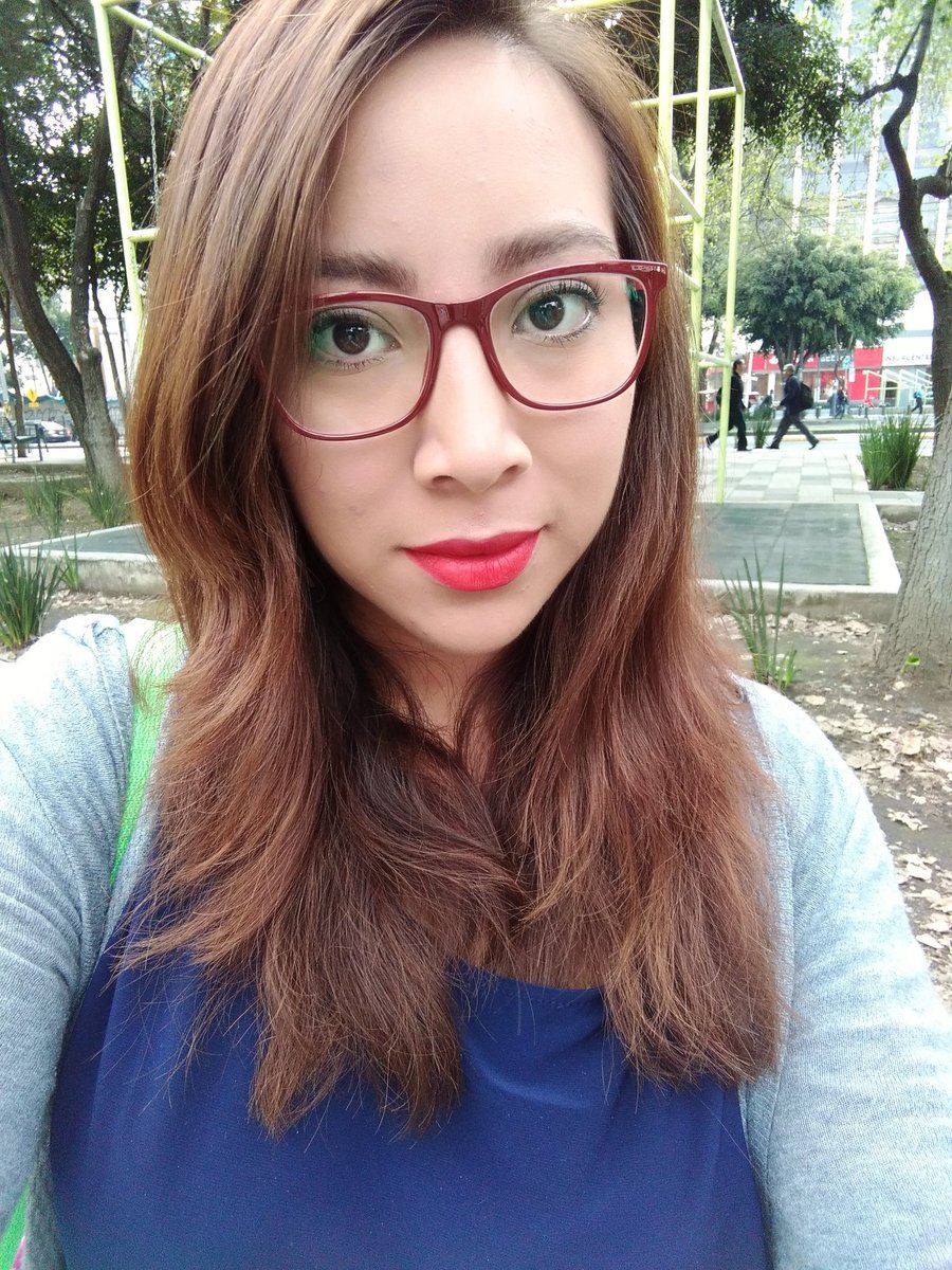 Zerezitha1808's tweet photo. Lo que hace un poquito de maquillaje 🤭🙌
#SEYTÚ #Omnilife #OMNISEY #MakeUp #Watterproof #Apruebadeagua #SoloSeytu #QuedateEnCasa #MLM #Multinivel #negocios #empresaria #practicando #experiencia https://t.co/m4yCz1MkGi