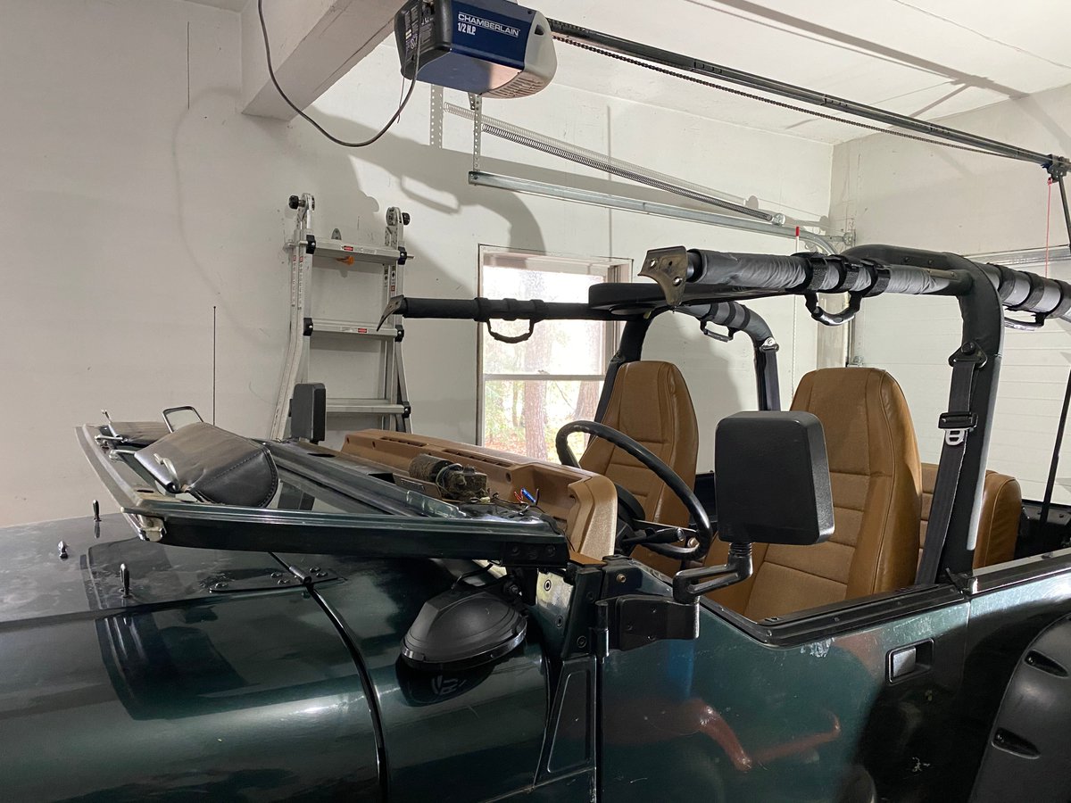 segoetsch01's tweet photo. What do you do when your not #workingfromhome during a pandemic #StayAtHomeChallenge   I decided to do a total interior #rehab of my 1994 #jeepwrangler @Jeep https://t.co/OPmVdPr2pe