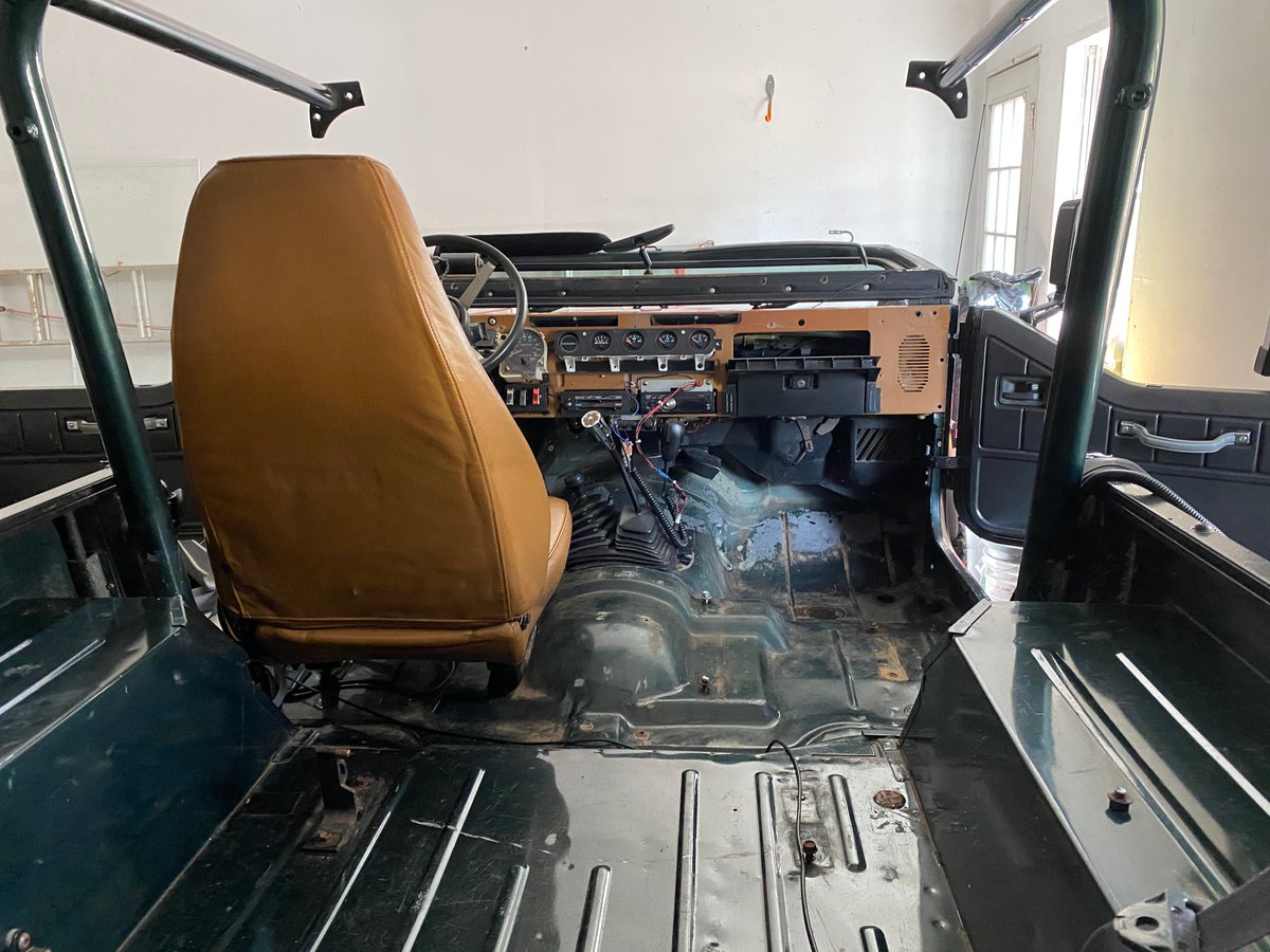 segoetsch01's tweet photo. What do you do when your not #workingfromhome during a pandemic #StayAtHomeChallenge   I decided to do a total interior #rehab of my 1994 #jeepwrangler @Jeep https://t.co/OPmVdPr2pe