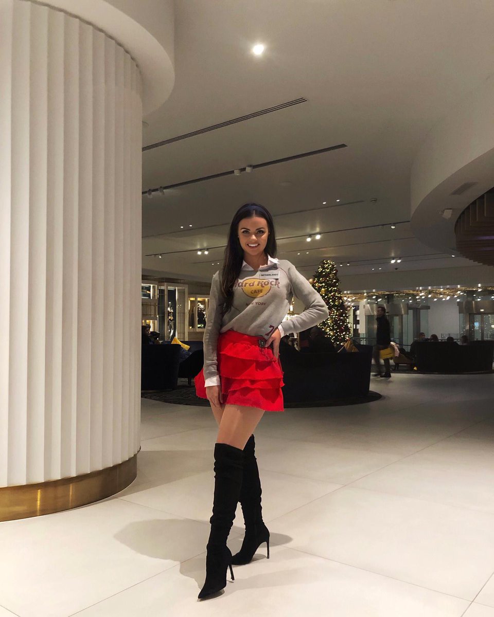 Throwback to an amazing time <a href="/london/">London</a> <a href="/MissWorldLtd/">Miss World</a> <a href="/officialmobstar/">MobStar</a>  these days are Strang and we are mostly captured home. Stay strong and keep on the positive vibes. 🙏 Love to all