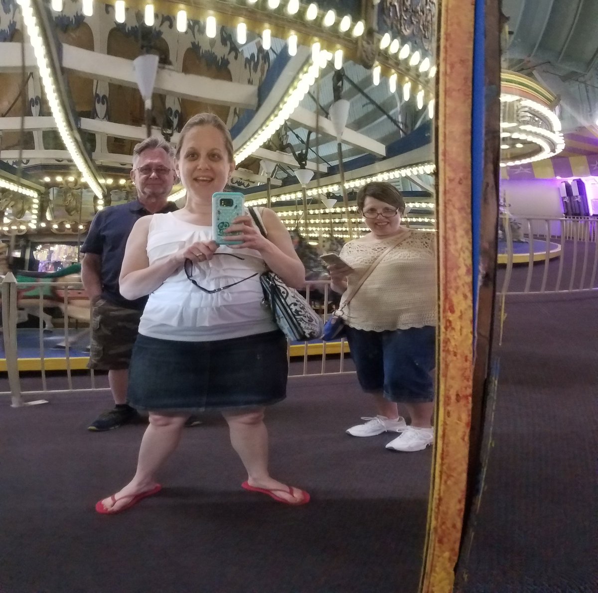 MW8887's tweet photo. @AndrewCarfley The Jersey shore means so much to my family! I love the nostalgia of the Seaside boardwalk!  Thanks @AndrewCarfley  for reminding us that summer will be here soon! https://t.co/KQzvRg0Bgd