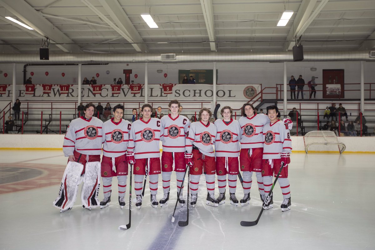 LvilleAthletics's tweet photo. Today we take a look back to the winter &amp; honor the BV Hockey seniors. Gannon Carroll, Trey Croddick, Jack Khanna, Tait Mott, Mike Rocco, Eddie Schwartz, TJ Semptimphelter, Jason Wang, Kaz Matsuo (capt), Matt Manahan (capt), and Lach Getz (capt).#seniors2020 #LvilleGoBigRed #BRIH https://t.co/ZdNNoKkpms