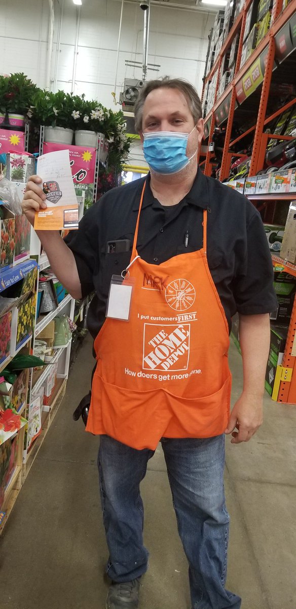 CLevitan17's tweet image. MILESTONE MADNESS @THDMadisonHTS!! Thank you TEAM for Living Our Values each day!! You have all stepped up above and beyond during this unpredictable time to take care of our customers and more importantly each other!! #ProudASM #OneTeamOneDream #TogetherNeverAlone