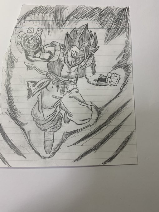 丁度一年前描いたやつです笑
1年前から本気で絵を描きはじめたけど
なかなか難しいですね笑
これからも頑張ります! 