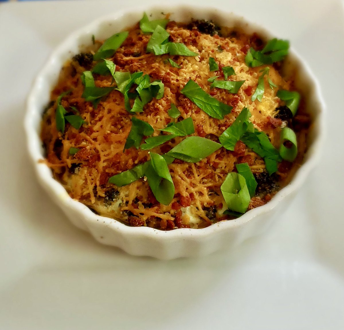 its_m_reilly's tweet image. Today, we are using up a single stalk of limp broccoli, the last small hunk of cheddar cheese, and the last 1/4 cup of egg whites.  How long can we go before we need to go back to the grocery store? #TestingTheLimits #Cooking

Roasted broccoli and cheese egg white/egg frittata.