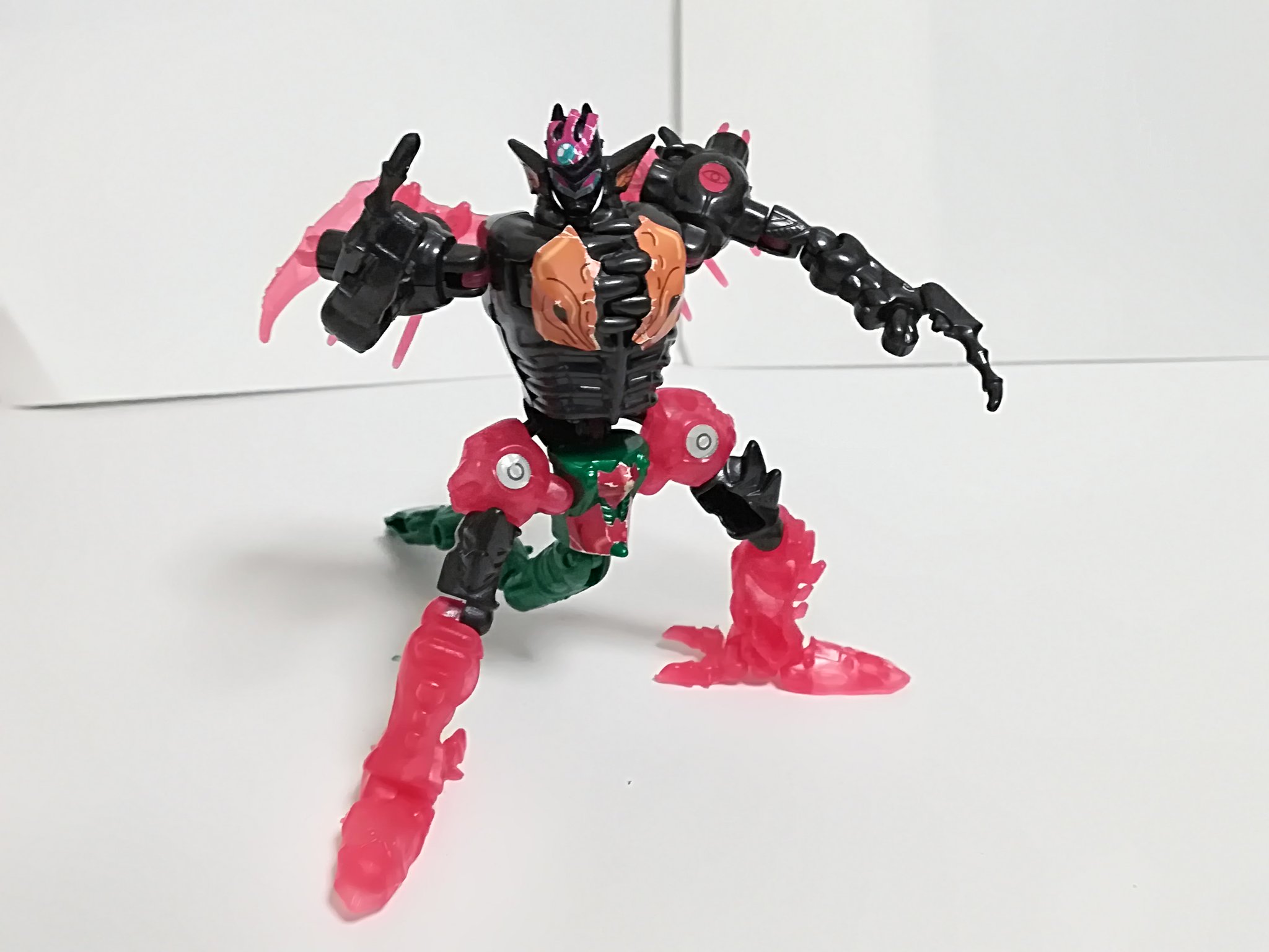 今週のおすすめ製品 Kabaya カバヤ 小さな巨人 ミクロマン アクロモンスターガム ミクロマン