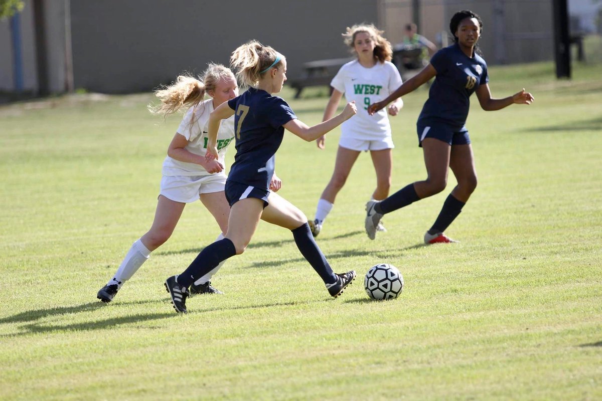 Spring Senior Spotlight: Soccer Samantha Smith position:Attacking midfielder Future: Major pre veterinary medicine, minor wildlife rehabilitation Lees-McRae with a scholarship to play soccer.