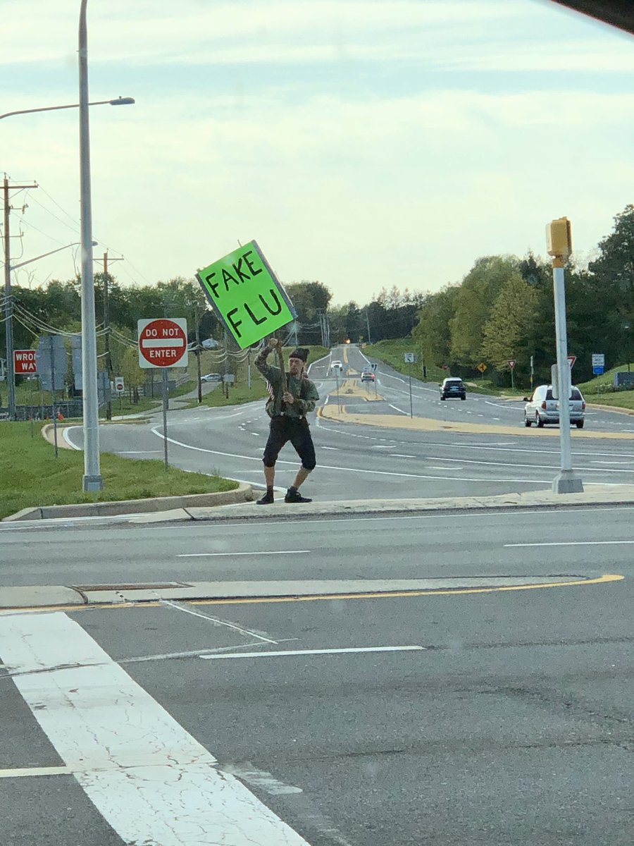 StephWoodsNews's tweet photo. Wait WHAT 😳 Well that’s a relief. So glad I saw this enlightened gentleman #COVID19 #fakenews #realstupid https://t.co/B5ehBBGXBJ