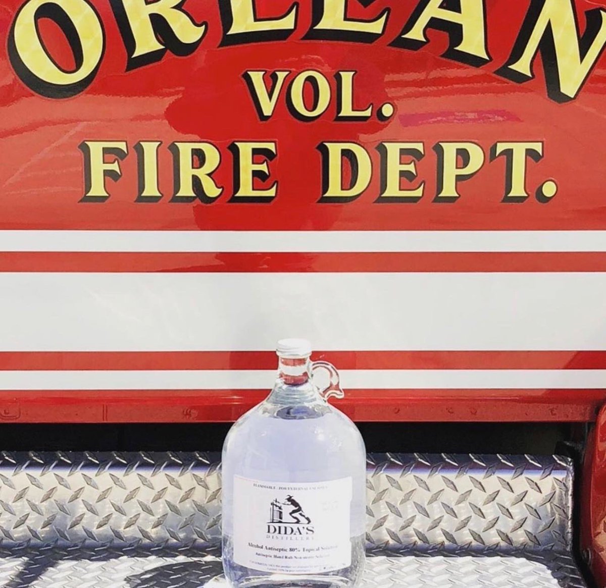 <a href="/Tarnished_Truth/">Tarnished Truth Distilling Co.</a> , <a href="/didasdistillery/">Dida's Distillery</a> , <a href="/ironcladbourbon/">Ironclad Distillery</a> &amp; many more VA distilleries continue 2 support the public health crisis by producing sanitizers for 1st responders &amp; essential workers #VASpirits #InThisTogether 
 
More info from the <a href="/virginianpilot/">The Virginian-Pilot</a> : pilotonline.com/news/health/vp…