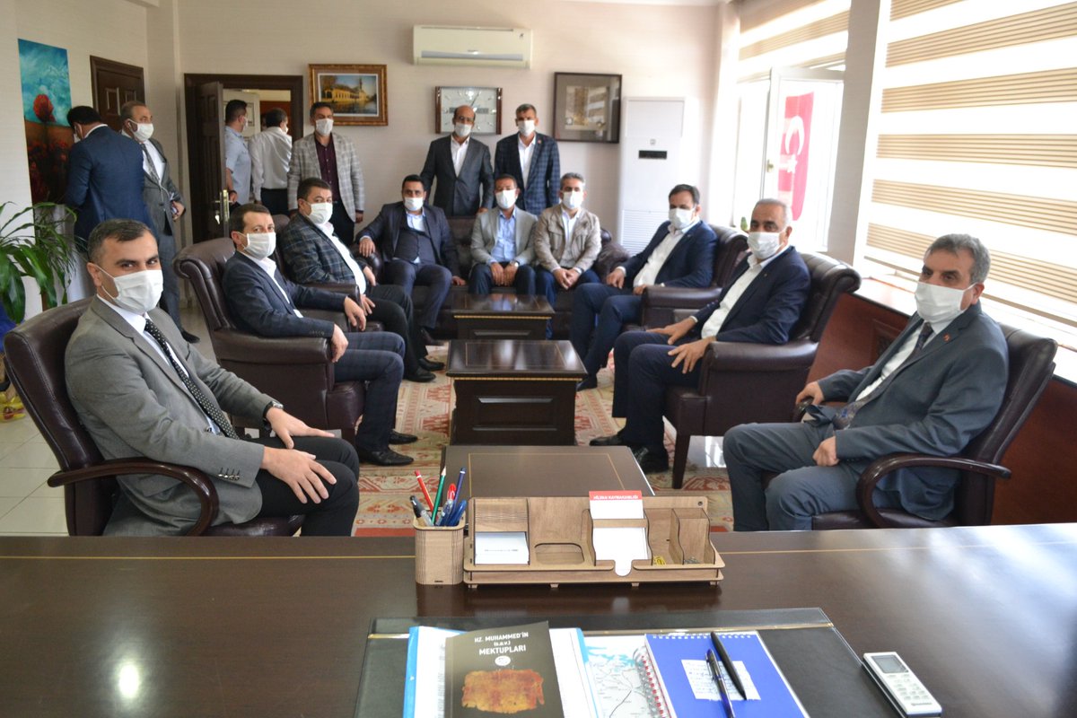 Büyükşehir Belediye Başkanımız <a href="/zabeyazgul/">Zeynel Abidin BEYAZGÜL</a> ,AK Parti İlçe Başkanımız Sn. <a href="/mustafa_cidir/">Mustafa CİDİR</a> , Büyükşehir Belediyesi Grup Başkan Vekili  Sn. <a href="/farukbayuknet/">🇹🇷Faruk Bayuk</a> ve Belediye Meclis üyelerimizle beraber İlçe Kaymakamımız Sn. <a href="/fduman27/">Furkan Duman</a> 'ı makamında ziyarette bulunduk.