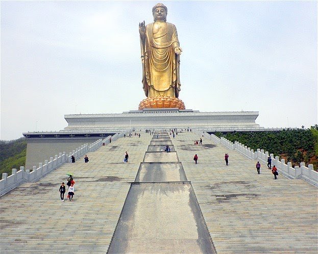 14. Spring Temple Buddha - The world's biggest statueLocated in China, the total height of this monument is 502 feet, including a 66 ft lotus throne and a 82 ft building.